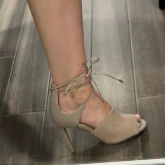 Marc Fisher The Rylin Taupe Nude Suede Ankle Tie Peep Toe Heels Size 8 - Picture 3 of 15